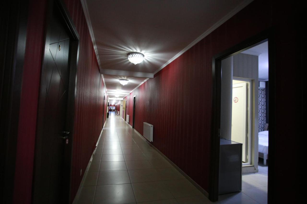 Hotel Okriba Tiflis Exterior foto