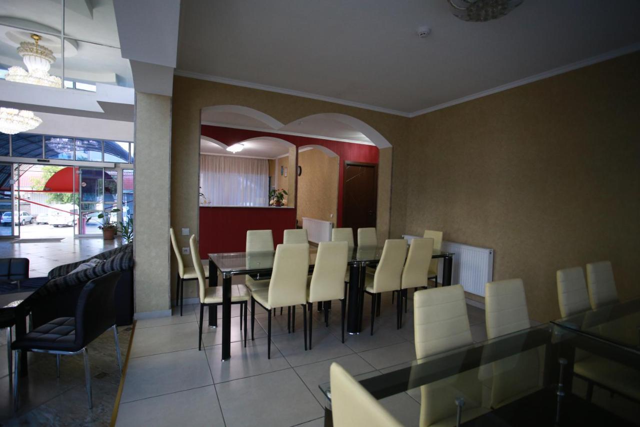Hotel Okriba Tiflis Exterior foto