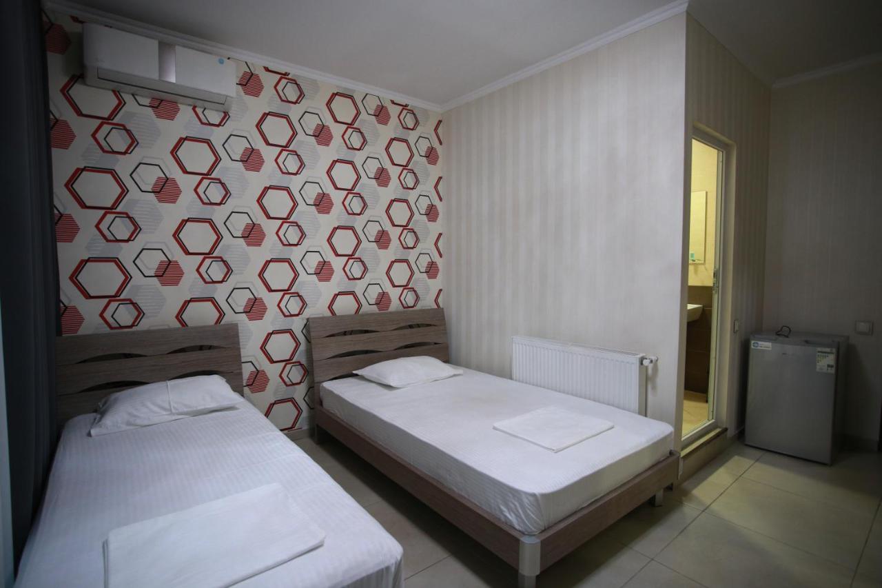 Hotel Okriba Tiflis Exterior foto