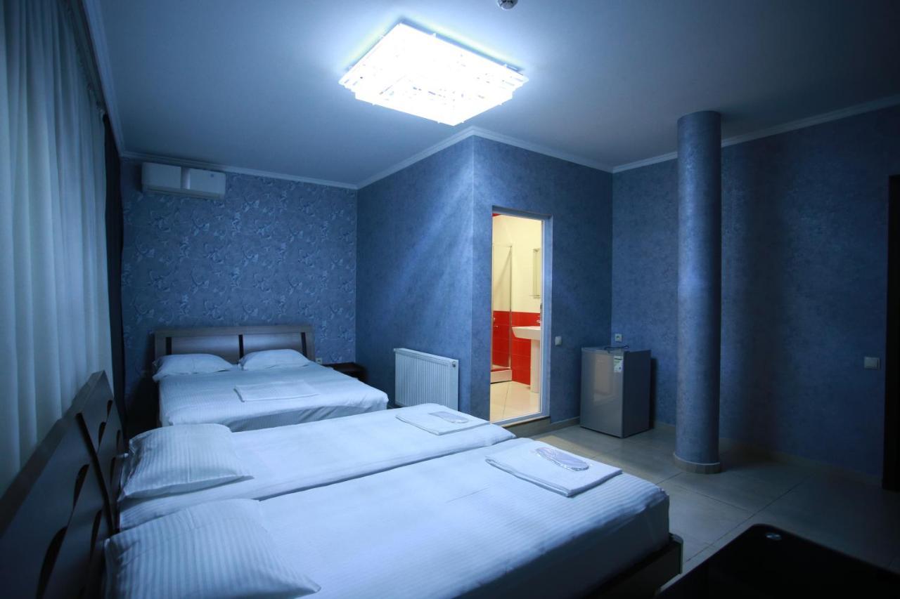 Hotel Okriba Tiflis Exterior foto